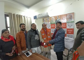 एटा: भाजपा में शामिल हुए डॉ.रघुनंदन