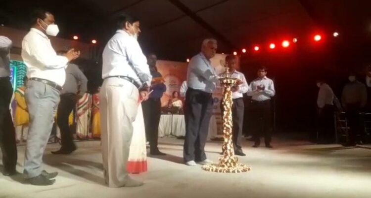 ताज महोत्सव का मुख्य सचिव ने किया उद्घाटन