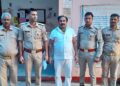 विधायक के करीबी को पुलिसकर्मियों से अभद्रता करना पड़ा भारी