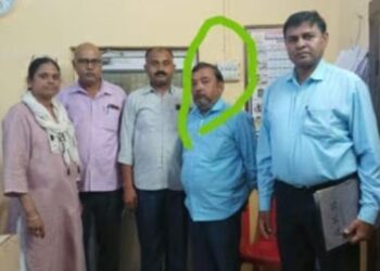 लाइनमैन को पांच हजार की रिश्वत लेते हुए रंगेहाथ पकड़ा