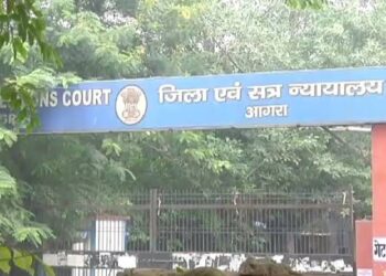 छात्र के भविष्य से खिलवाड़ करने पर गोपनीय विभाग के पूर्व प्रभारी भेजे गए जेल