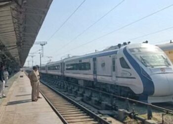 ताजनगरी में ‘वंदे भारत’ ट्रेन का हुआ ट्रायल