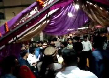 शाहगंज में मैरिज होम में घराती और बराती भिड़े