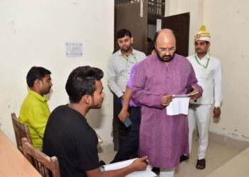 उच्च शिक्षा मंत्री ने पायीं विश्वविद्यालय परीक्षा में गड़बड़ियाँ