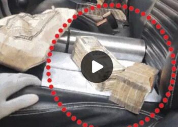 लेखपाल की कार में मिले 10 लाख रुपये, 500-500 की थी गड्डियां