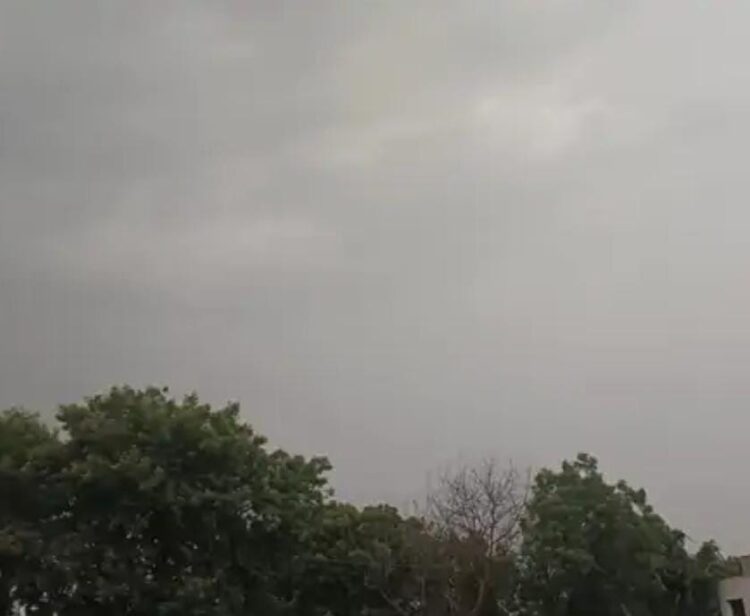 रविवार को आसमान से आग बरसी, सोमवार को राहत