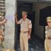 उदयभान सिंह के घर कुर्की की पुलिस ने की मुनादी