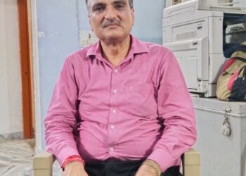 काम करने के लिए संभागीय संयुक्त शिक्षा निदेशक के द्वारा मांगी जा रही थी दस लाख की रिश्वत, रिश्वत की पहली किस्त लेते हुए रंगे हाथ गिरफ्तार