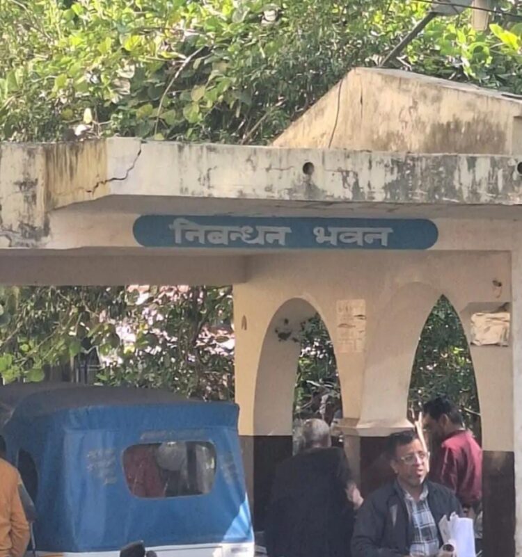 फर्जी बैनामे लगाकर करोड़ों का खेल करने के मामले में पकड़े गए पांच लोग जेल भेजे गए
