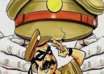 आधी रात घर में घुसने और सामान फेंकने पर पिछड़ा आयोग सख्त