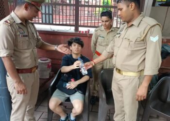 ताजमहल में जापान से आए पर्यटक की तबीयत बिगड़ी