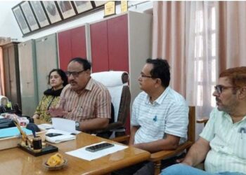 आगरा कॉलेज के प्राचार्य ने आठ महीने के कार्यकाल में कॉलेज की उपलब्धियाँ बताईं