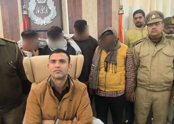 बरहन पुलिस ने ब्लाइंड मर्डर केस का किआ खुलासा