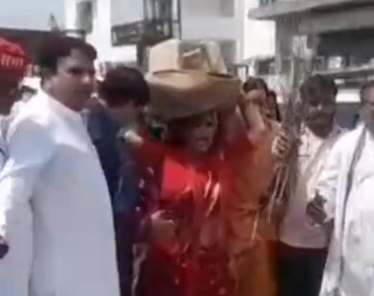 गैस संकट के विरोध में समाजवादी पार्टी ने किया कलेक्ट्रेट में प्रदर्शन