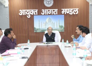 गेहूं खरीद के लिए कस लें कमर, कोई लापरवाही बर्दाश्त नहीं; मंडलायुक्त