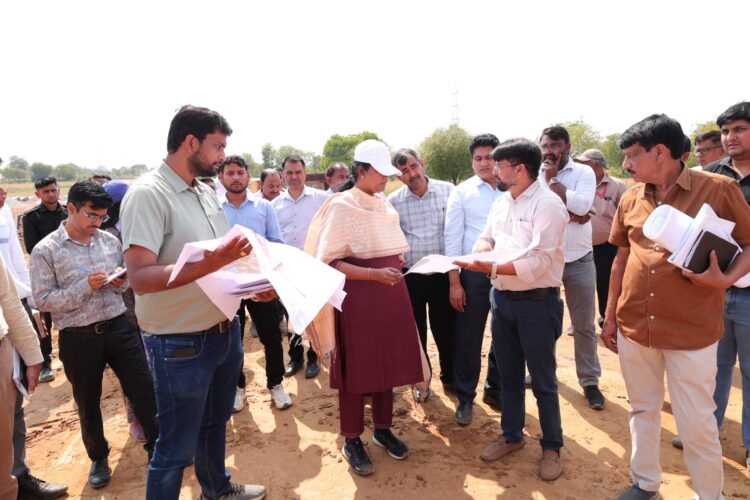 रहनकलां क्षेत्र में विकसित की जा रही टाउनशिपों का एडीए उपाध्यक्ष ने किया निरीक्षण