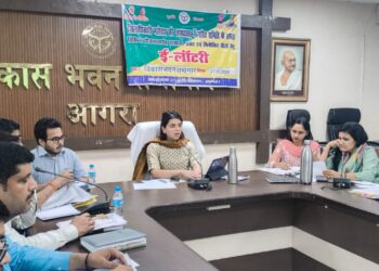 कम प्रगति वाले खण्ड विकास अधिकारियों को सीडीओ की फटकार