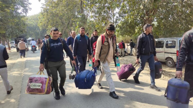फ़िरोज़ाबाद : पुलिस लाइन में लगा लोकतंत्र का मेला