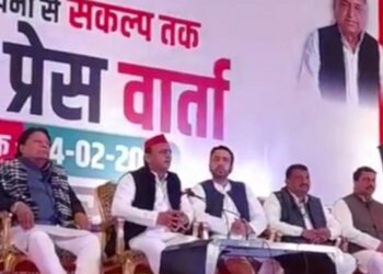सपा मुखिया अखिलेश यादव और रालोद मुखिया जयंत चौधरी पहुंचे आगरा