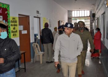 कई जगह पर मशीन हुई खराब, मतदान रहा प्रभावित, 9:00 बजे तक कितने प्रतिशत मतदान रहा जानें