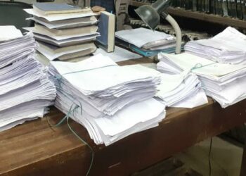 नामांकन विभाग में डिग्री के हजारों आवेदन फांक रहे धूल