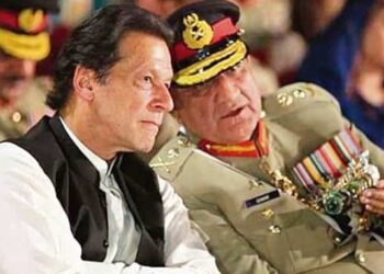 पाकिस्तान में हो सकता है बड़ा उलटफेर, इमरान बदल सकते हैं आर्मी चीफ या जनरल बाजवा कर सकते हैं तख्तापलट
