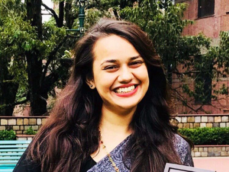 टीना डाबी कर रही हैं दूसरी शादी, इंस्टाग्राम पर अपने मंगेतर के साथ शेयर की तस्वीर