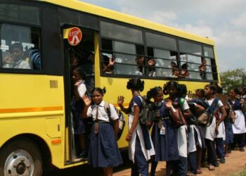 यूपी बोर्ड के परीक्षार्थियों को मिलेगी मुफ्त बस की सुविधा