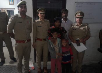 पुलिस ने गायब हुई दो बच्चियां 4 घंटे में खोज निकालीं