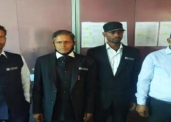 इरादत नगर स्कूल में जांच करने पहुंचा सचल दल निकला फर्जी