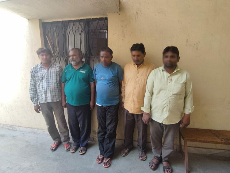 फर्जीवाड़ा कर बेचा प्लॉट, 5 लोगों को पुलिस ने भेजा जेल