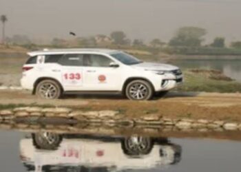 ताज कार रैली ने आज तय किया 300 किलोमीटर का सफर