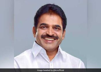 सिब्बल पर कांग्रेस बोली- लोग आते जाते रहते हैं