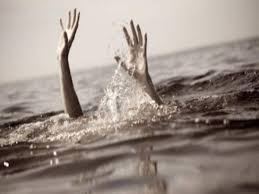 यमुना स्नान करने के दौरान तीन युवक डूबे