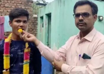 इंटरमीडिएट में विक्रम, दसवीं में विकेश ने किया टॉप