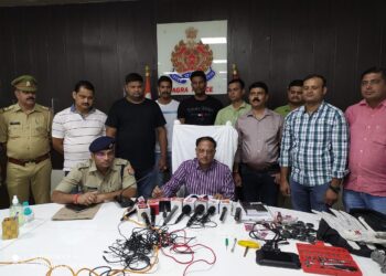 500 वाहन चोरी करने वाले गैंग से एसओजी और खंदौली थाना पुलिस की मुठभेड़