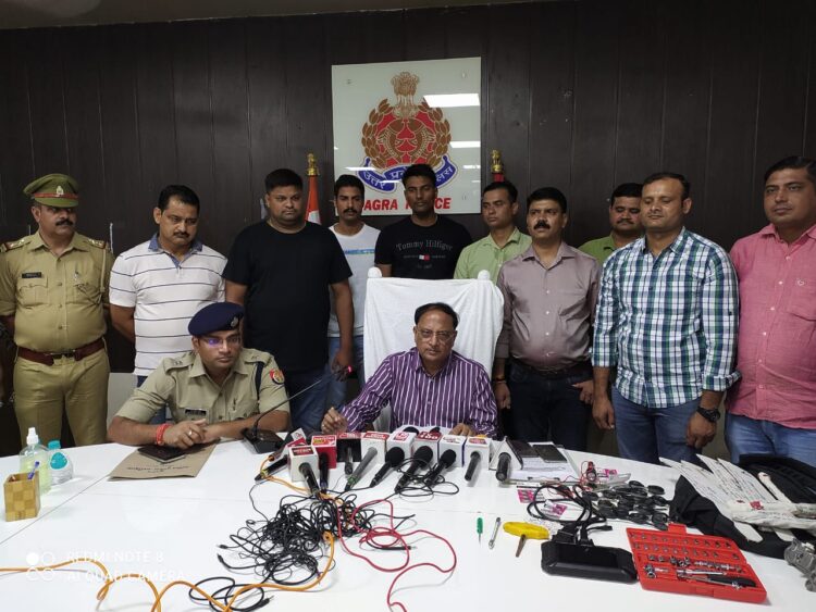 500 वाहन चोरी करने वाले गैंग से एसओजी और खंदौली थाना पुलिस की मुठभेड़