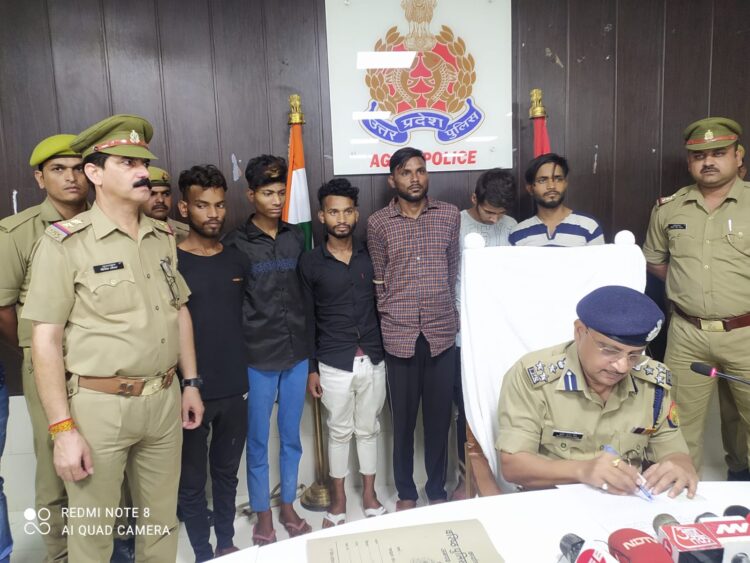 कमला नगर पुलिस ने पकड़े 6 शातिर लुटेरे