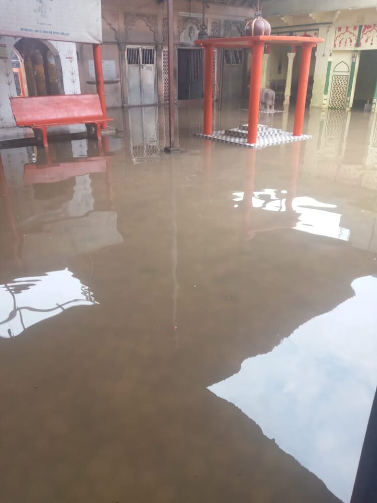झमाझम बारिश ने एक बार फिर नगर निगम और स्मार्ट सिटी की खोली पोल