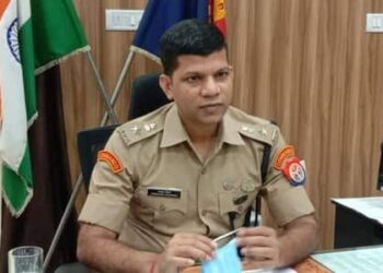 अगर कोई पुलिसकर्मी रिश्वत मांगे तो इस नंबर पर करें शिकायत