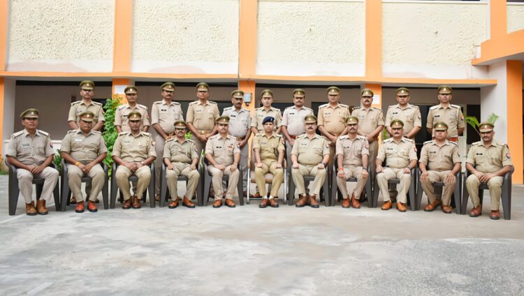 आगरा में कई सब इंस्पेक्टर बने इंस्पेक्टर, खिले चेहरे