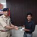 पुलिस ने बरामद किए 57 मोबाइल, पीड़ितों के खिले चेहरे