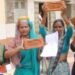कलेक्ट्रेट में भ्रष्टाचार के खिलाफ महिलाओं का अनोखा प्रदर्शन
