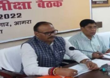 डिप्टी सीएम ने विकास कार्यों और कानून व्यवस्था पर की समीक्षा बैठक