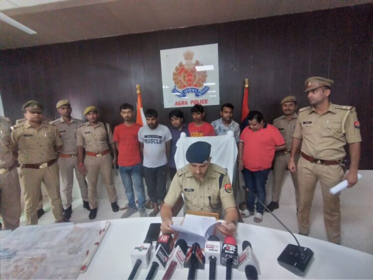 कारोबारी के घर में हुई चोरी का पुलिस ने किया खुलासा