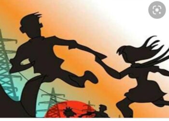 आठ साल बाद दोबारा हुआ प्यार, पति को छोड़ प्रेमी संग फरार