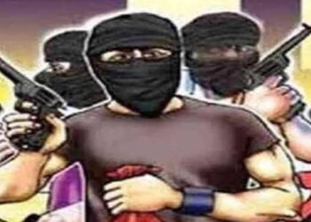 खेरागढ़ में व्यापारी के घर पर पड़ी डकैती