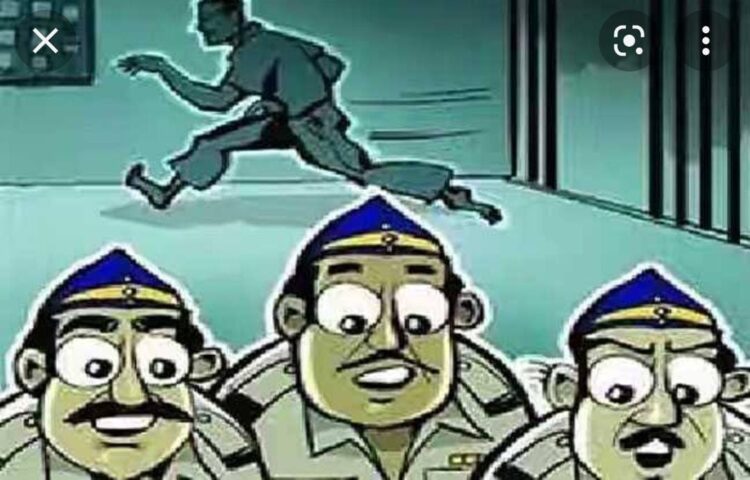 एसएन मेडिकल कॉलेज में उपचार करा रहा कासगंज का बंदी भागा