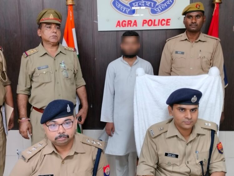 बालिका से छेड़छाड़ करने वाला मौलाना गिरफ्तार