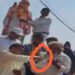 किसान की झोली में विधायक ने डाले 50 रुपये, हंगामा